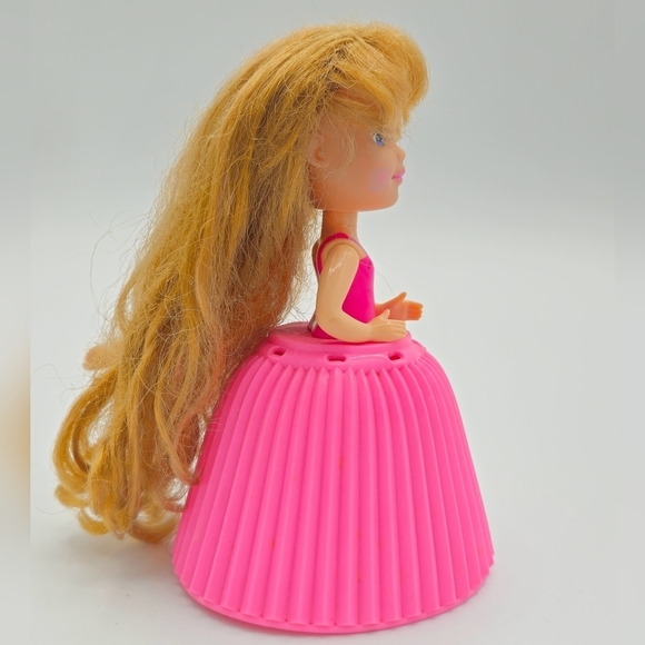 Vintage 1990 Tonka Cutie Fruiti Cherry Chip Cupcake Doll - Picture 5 of 11